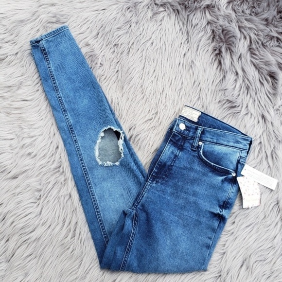 NWT Free People Distressed Skinny Jeans sz 26 - Picture 1 of 6